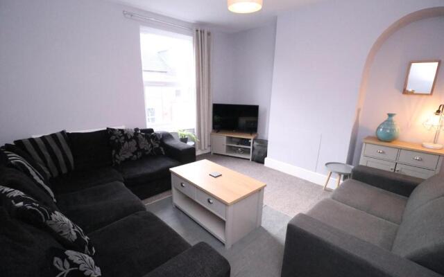 Amaya Five - Newly renovated - Very spacious - Sleeps 6 - Grantham