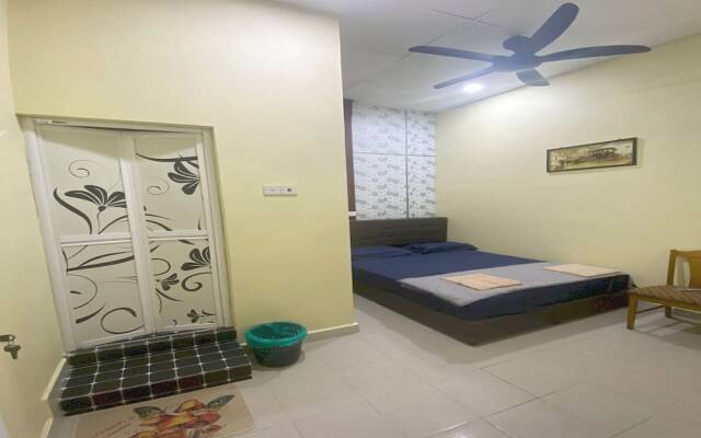 OYO Home 90904 Ray Yan Guesthouse