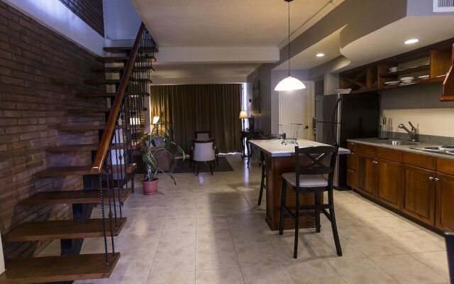 Los Altos Apartments & Studios
