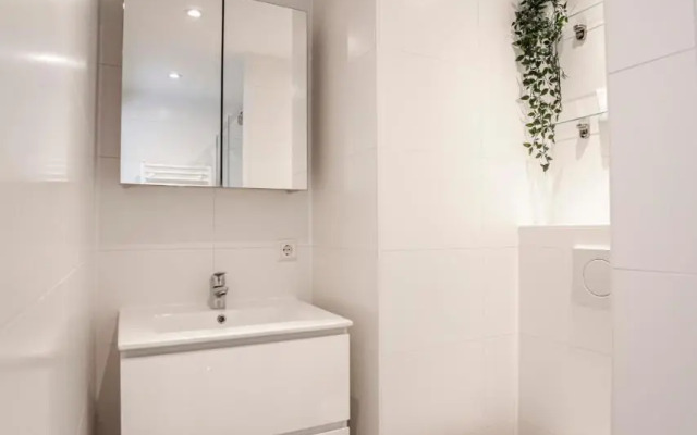 Happy Days Apartment - Luxurious - Free parking on own property