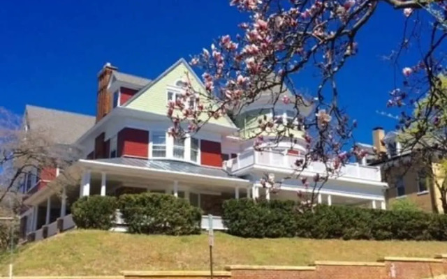 Berkeley House Bed and Breakfast