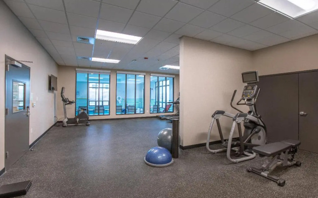 Holiday Inn Kansas City - Northeast by IHG