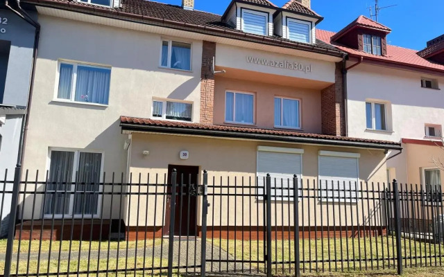 Azalia 30 Pokoje Goscinne , Mielno Azaliowa 30