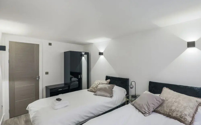 Fulham Apartment by Emerald