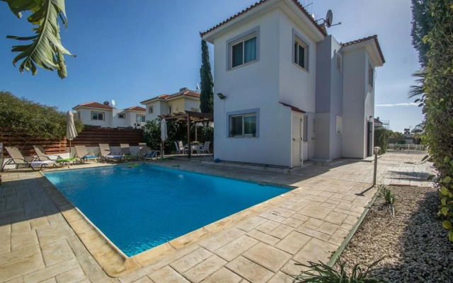 Yolanda Holiday Villa