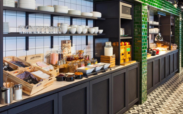 ibis Styles Amsterdam Airport (new)