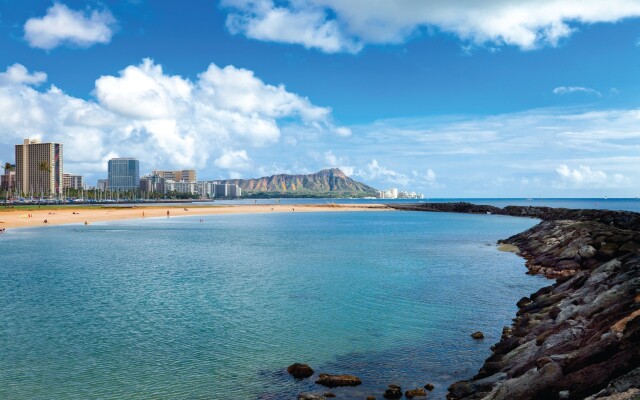 Ala Moana Hotel