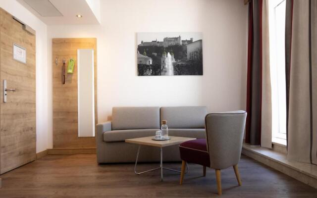 Hotel Max 70