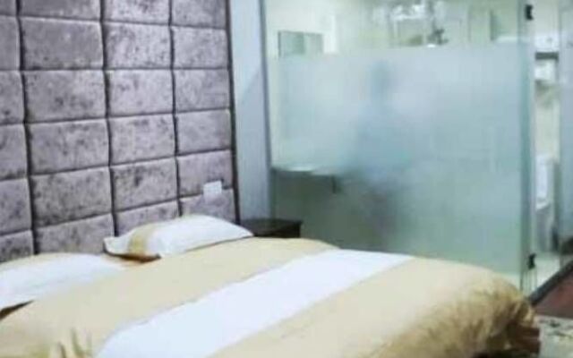 Wuhan Lianzi Lake Boutique Hotel