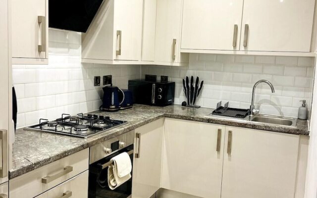 Inviting 3-bed Apartment in London