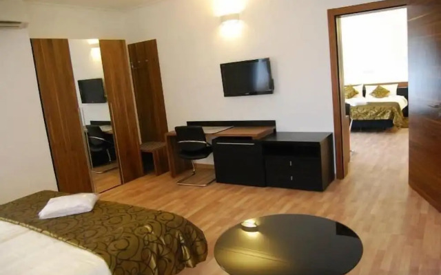 Pearl Court Residence & Hotels
