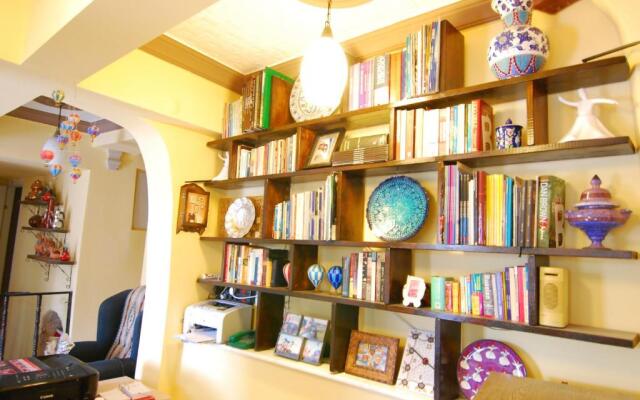 Kamelya Cave Hostel - Adults Only