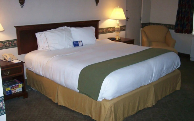 Holiday Inn Express Detroit-Birmingham by IHG