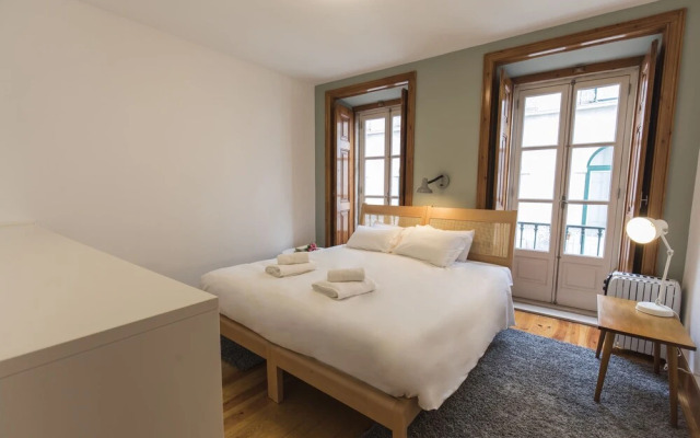 Rustic Flat at Lisbon's Heart