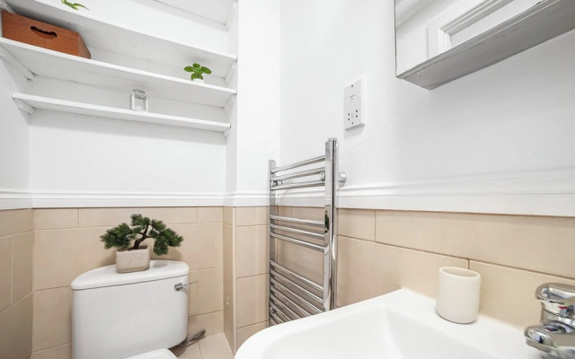 The Canary Wharf Flat