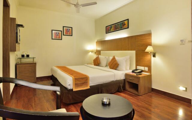 Hotel Crossroads