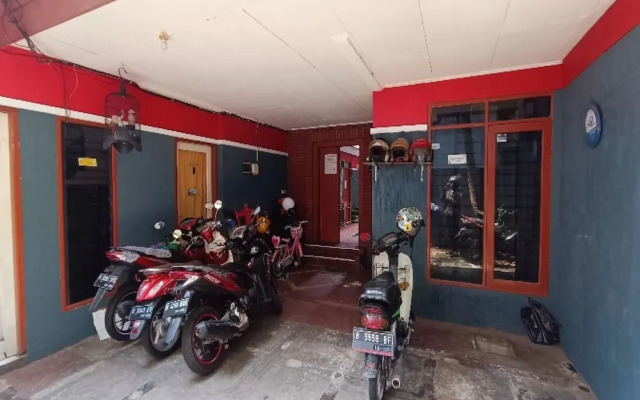 OYO 91341 D'phoenix Anggrek Syariah Residence