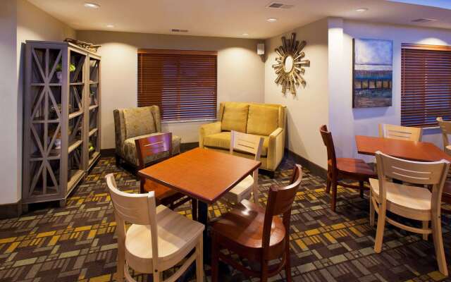 AmericInn by Wyndham Fairfield