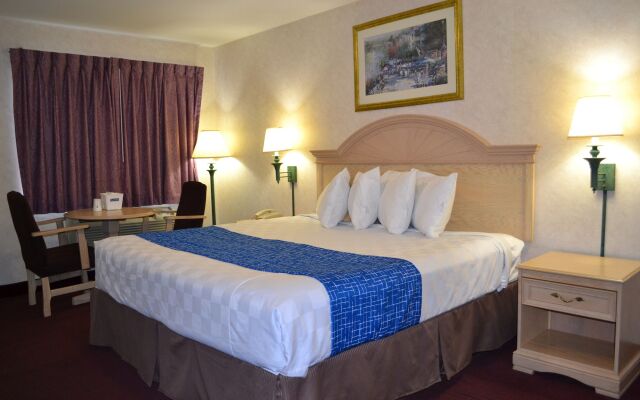 Travelodge by Wyndham Niagara Falls