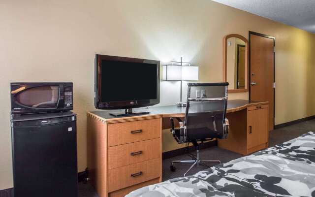 Comfort Inn & Suites Sheboygan I-43