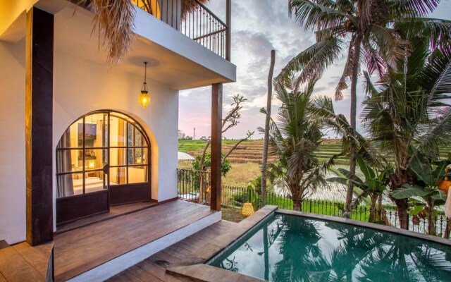 Architectural Masterpiece Villas Complex 15 BR Canggu w staff