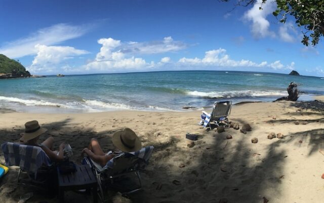 Pagua Bay House Oceanfront Cabanas