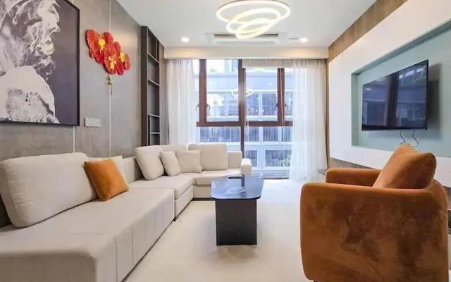 The Metropole The Galleria The Crest