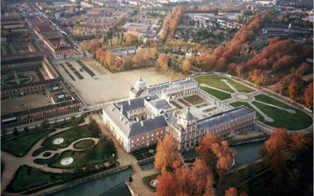 Apartamento Palacio Aranjuez Completo 2H - Warner Park Near