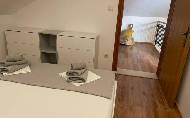 Apartments Kralj Ana