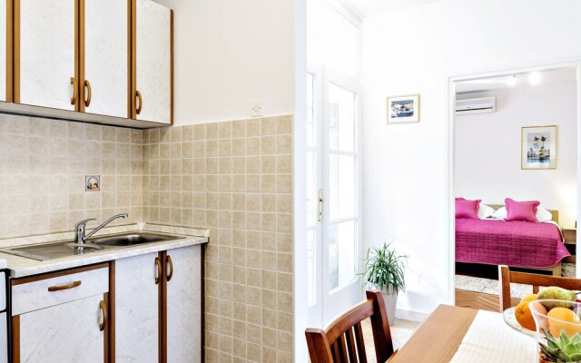 Centraly Located Charming Apartment