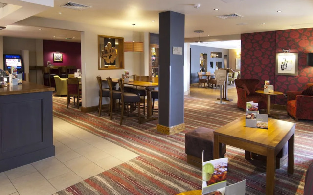 Premier Inn Bristol Cribbs Causeway - M5 J17