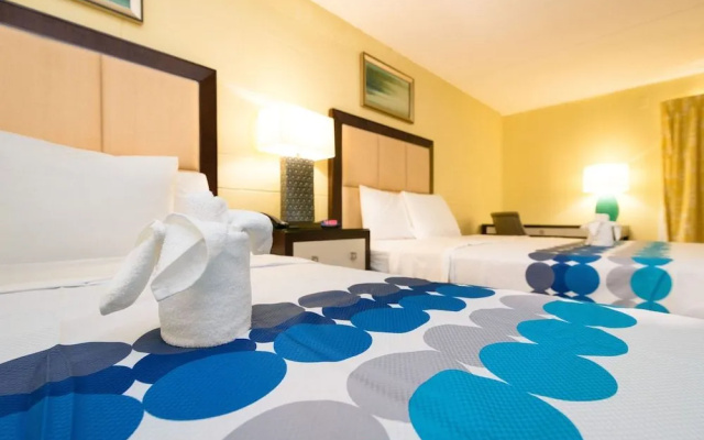 Heart of Manteo Motor Lodge