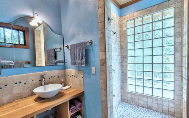 El Nido Jungle Lodge