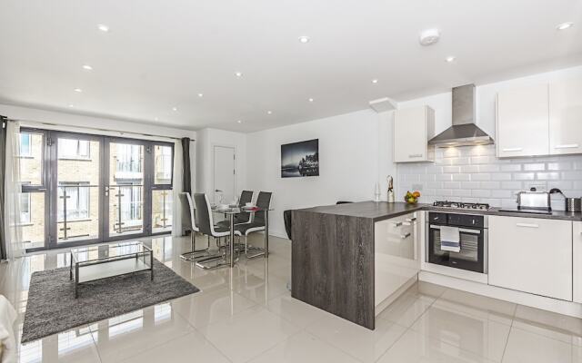 Canary Wharf Stylish Apartment