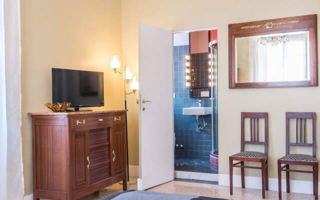 RSH Trastevere Bright Enchanting Apartment