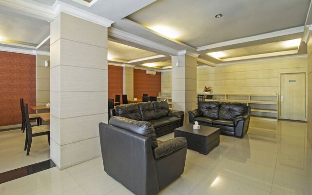 RedDoorz @ Kebayoran Lama