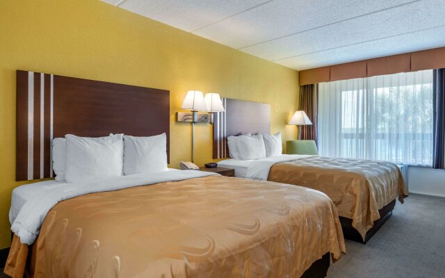 Quality Inn And Suites Riverfront