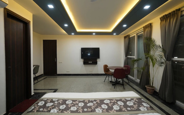 Posh Garden Inn