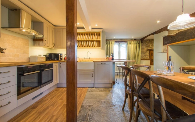 Atherstone Farmhouse