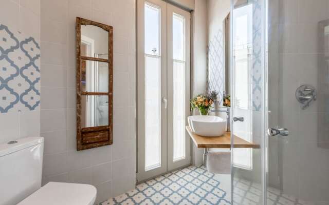 Sevilla Alquila Suites Jardines de Murillo con piscina climatizada