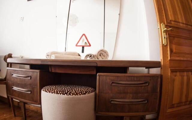 Lania Royal Oak Villa