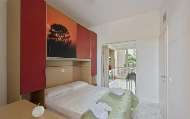 Apartment With Pool in Lido Delle Nazioni