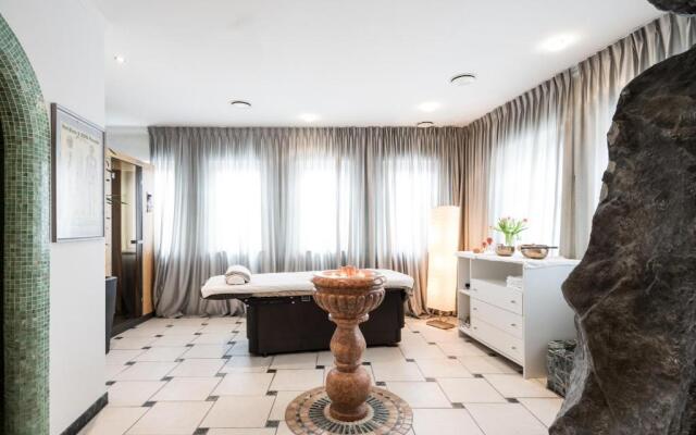 Hotel Sand