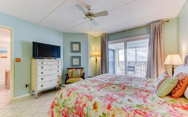 Windjammer Apartment 412