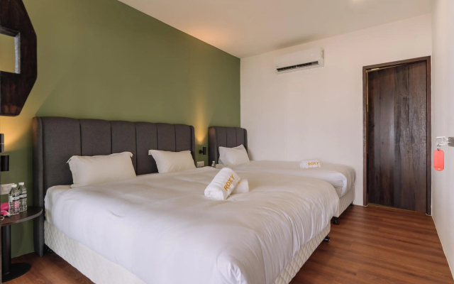 Roxy Telok Serabang – Guest Rooms – Lundu