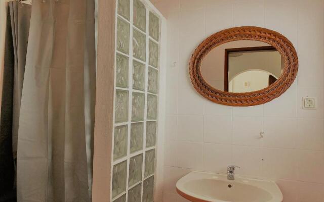 Superb Villa in Baleal w/ Patio, parking & 5 BRs