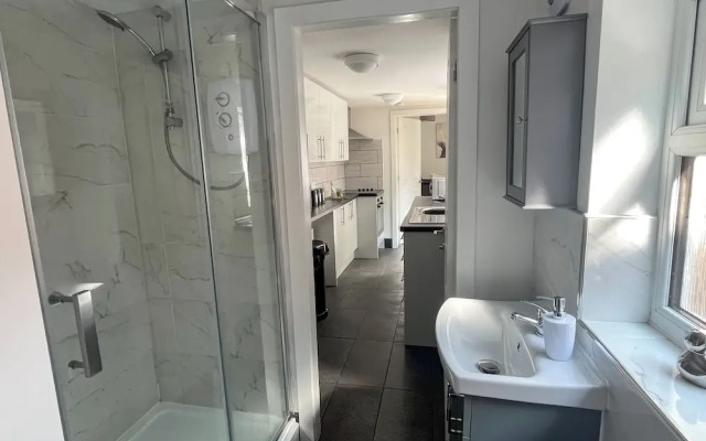 3 Bed House At 8 Nantwich Road