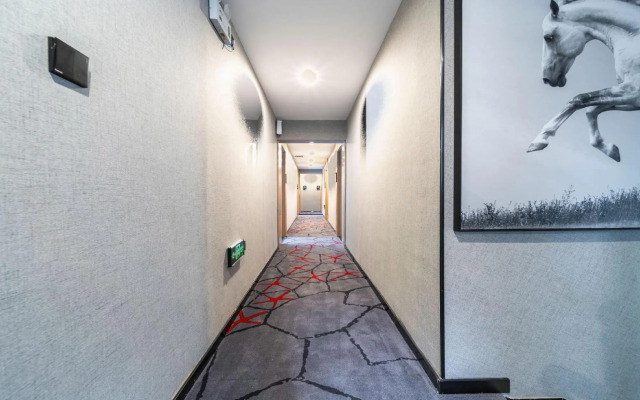 Yayue Hotel (Shangluo Yishui Jinyang Unit Shop)