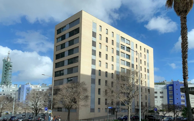 Happy Building by GW Holidays
