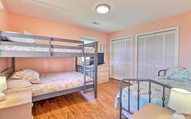 6129 Lady Jane Semi-Oceanfront